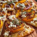 Knuspriger Kuerbis Flammkuchen